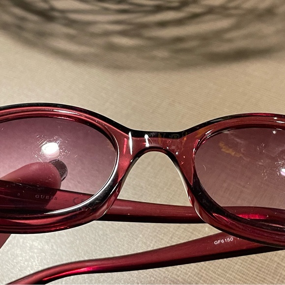 GUESS Burgundy Oval Sunglasses - Picture 6 of 6